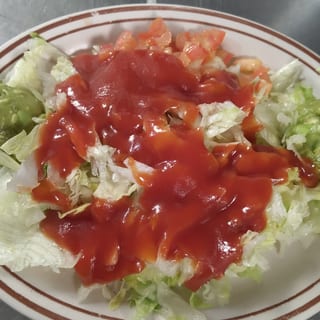 Guacamole Salad Lunch