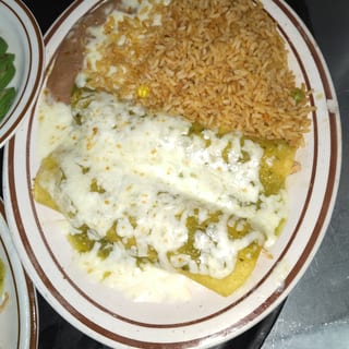 Salsa Verde Chicken Enchiladas 2